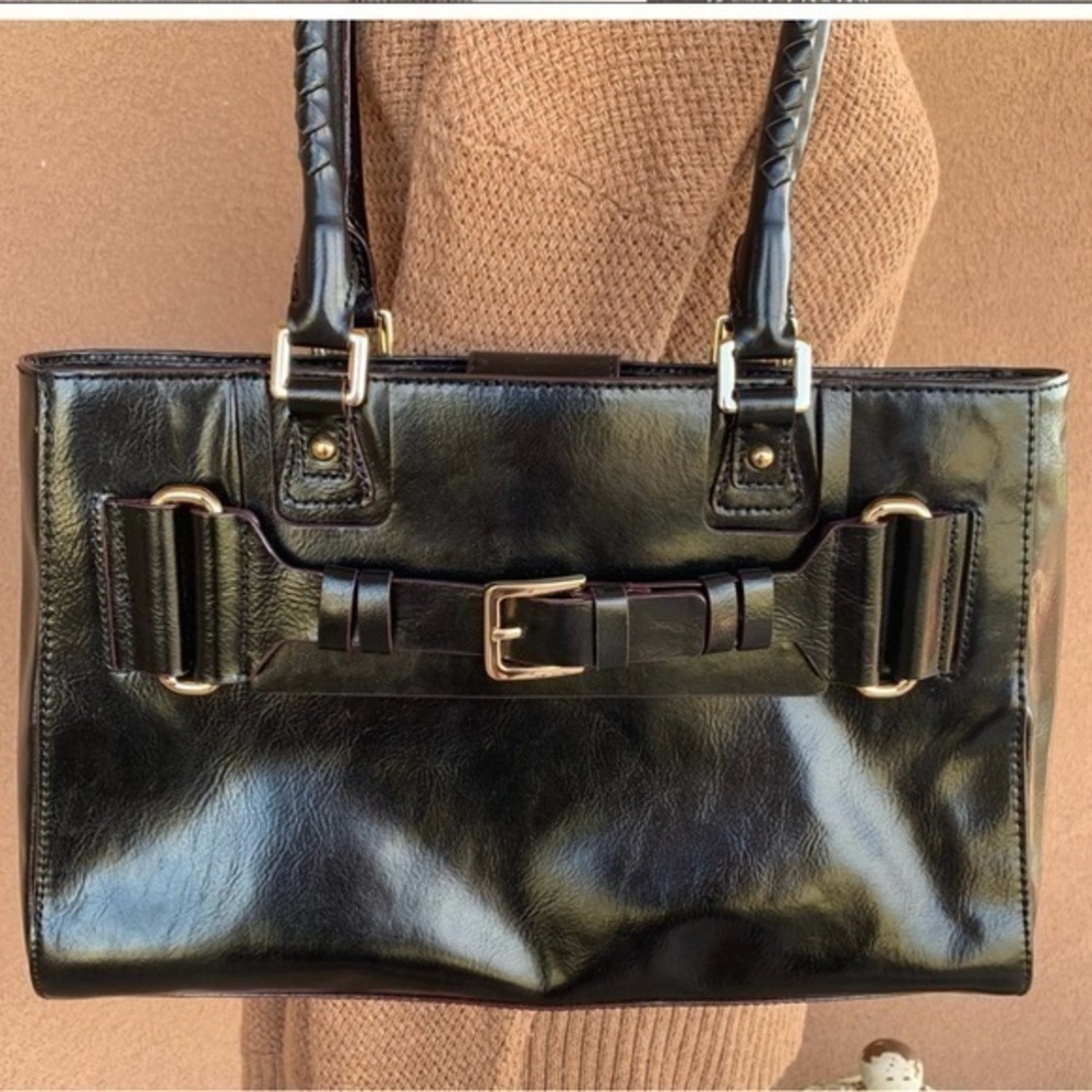 Lovely Antonio Melani purse/bag. Color: Black.